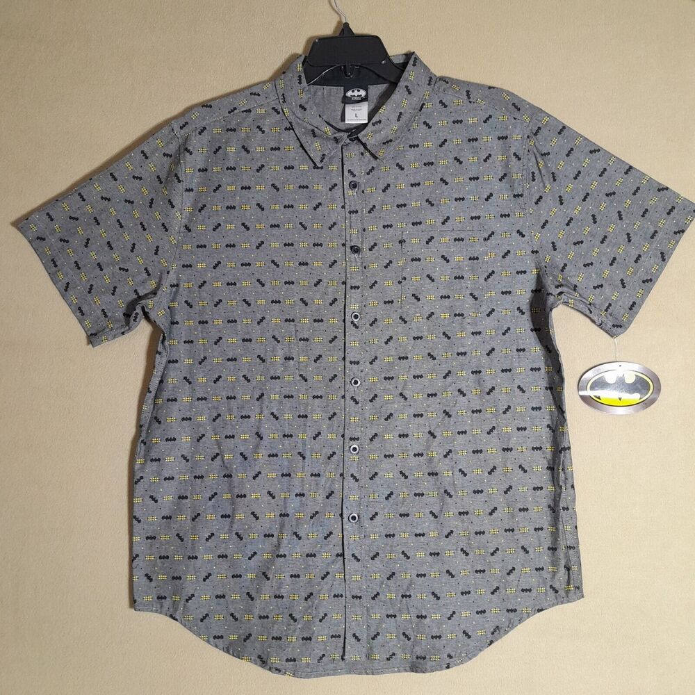 Batman Shirt Men Large Gray Button Up Short Sleeve Batwing DC Comics NEW